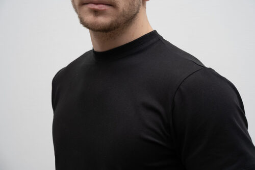 Футболка приталена