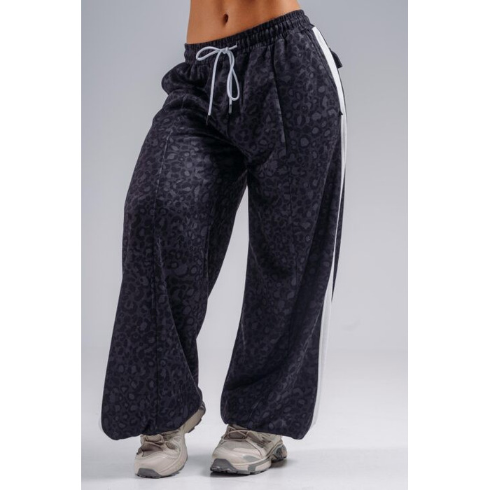 Штани Nebbia Baggy Leopard Sweatpants PRIMAL Black Leopard 865