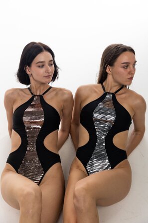 Balmy — Боді З Мерехтливою Вставкою Та Вирізами Для Pole Art І Сценічних Виступів - бронзовий