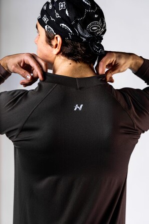 Лонгслів чоловічий Nebbia Seamless Long-Sleeve Top POWER Black 901