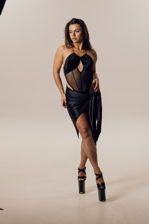 Боді KRUTA Silhouette Body з напівпрозорої сітки з відкритою спиною для танців та lifestyle