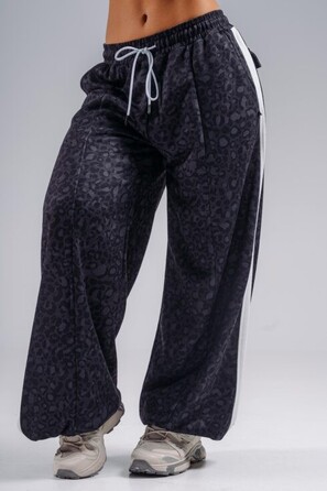 Штани Nebbia Baggy Leopard Sweatpants PRIMAL Black Leopard 865