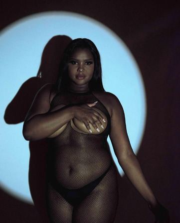 Комбенизон сетка с лямкой на шее Leg Avenue Fishnet Halter Bodystocking O/S