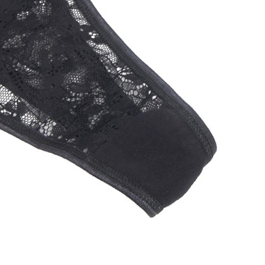 Мереживні стрінги Star Night з декором стразами Love, чорні, M