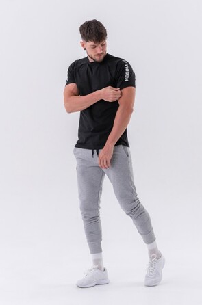 Футболка Nebbia Sporty Fit T-shirt 'Essentials” Black 326