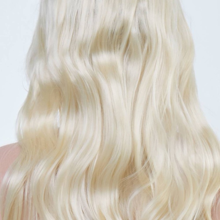 Перука довга кучерява з чубчиком Fetish Hair світлий блонд, 60 см