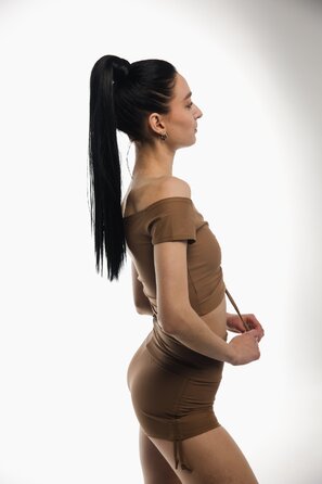 Sport Strainer – Кроп-топ із Відкритими Плечима та Зав’язкою Спереду для Рole і Танцювальних Тренувань - капучино