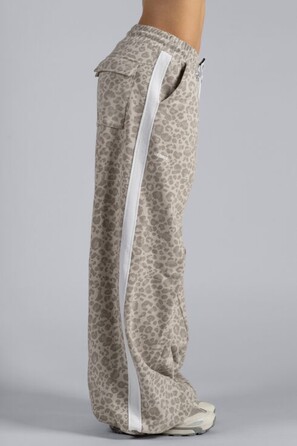 Штани Nebbia Baggy Leopard Sweatpants PRIMAL Cream Leopard 865