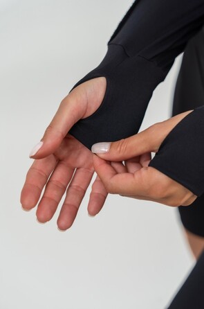 Жіночий лонгслів Nebbia Long Sleeve Zipper Top Winner Black 239