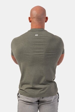 ФУТБОЛКА VERTICAL LOGO NEBBIA T-SHIRT KHAKI 293