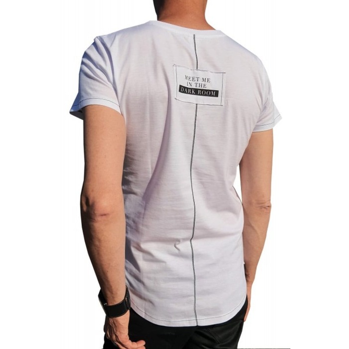 Мужская футболка с принтом «Dark room» Demoniq TSHRB001 белая, XL