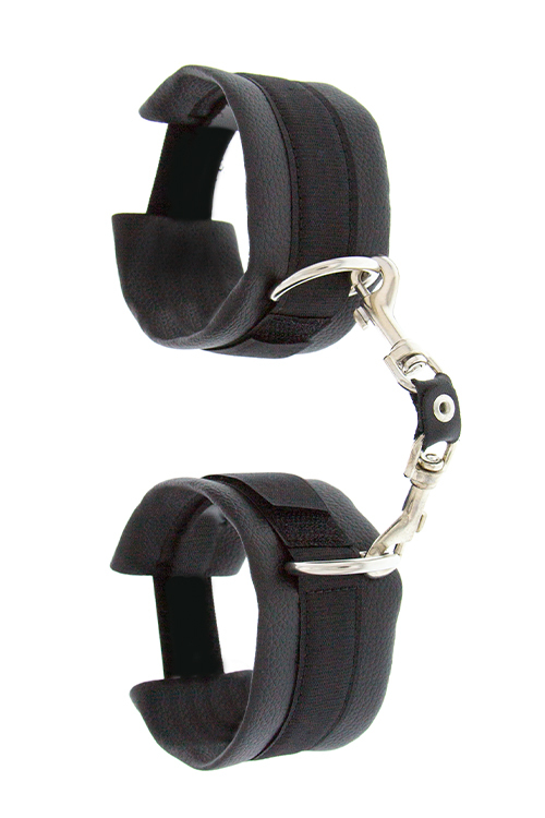 Наручиник GP LUXURIOUS HANDCUFFS BLACK